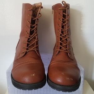 Wild Diva Lounge Boots, size 7 1/2